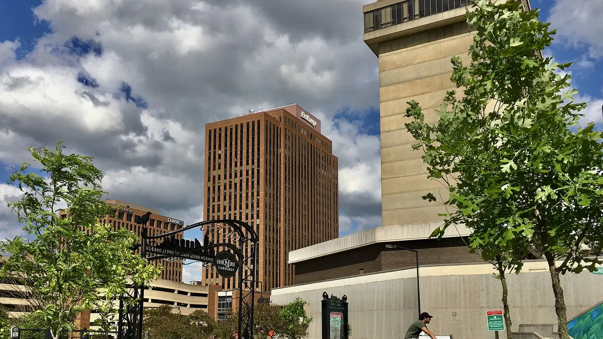Akron, OH